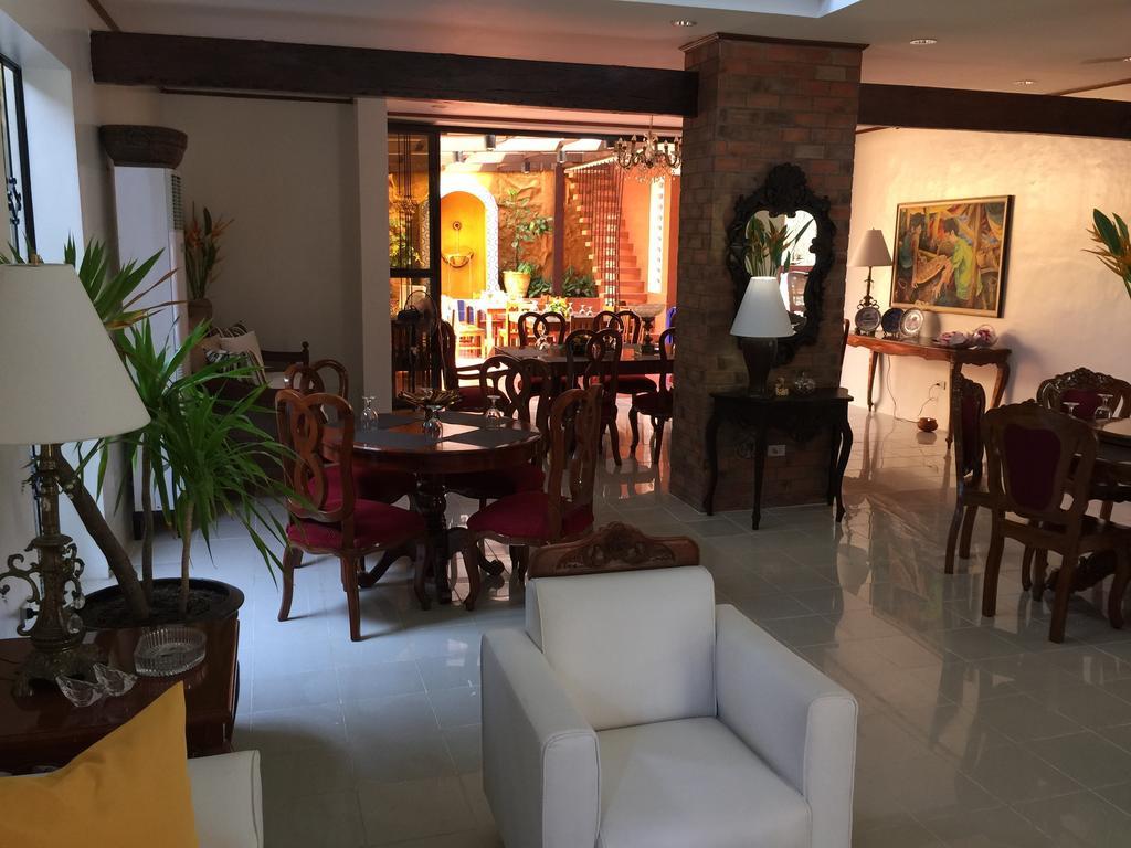 Casa Roces Legazpi Exterior foto