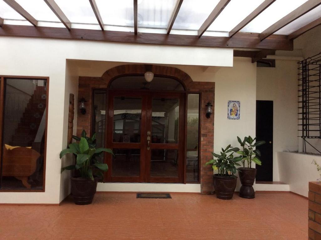 Casa Roces Legazpi Exterior foto